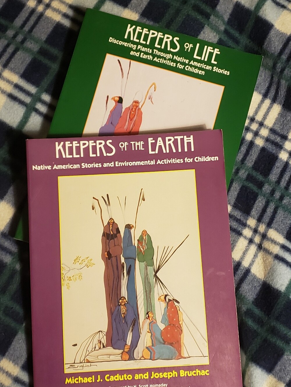 🌿 Lot of 2 Keepers of the Earth Books – Education, Environment Keepers Of Life